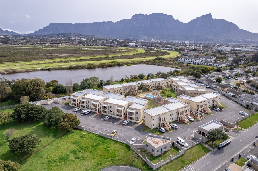 1 Bedroom Property for Sale in Kenilworth Western Cape